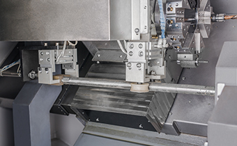 斜式双头数控车床+桁架式机器人