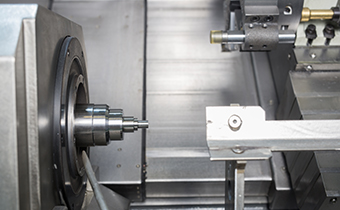 斜式双头数控车床+桁架式机器人